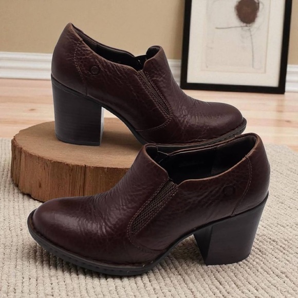 Born Sz 8.5 M/W Brown Distressed Leather Bootie Ankle Boot Cushioned 3 inch Heel - Picture 2 of 15